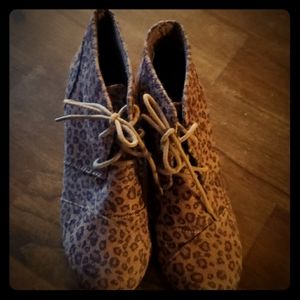 Women's Leopard Print Boots